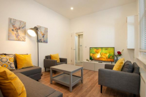 Flat B - Ground floor, 2 bedroom, 2 bathroom apartment with garden in Central Southsea, Portsmouth
